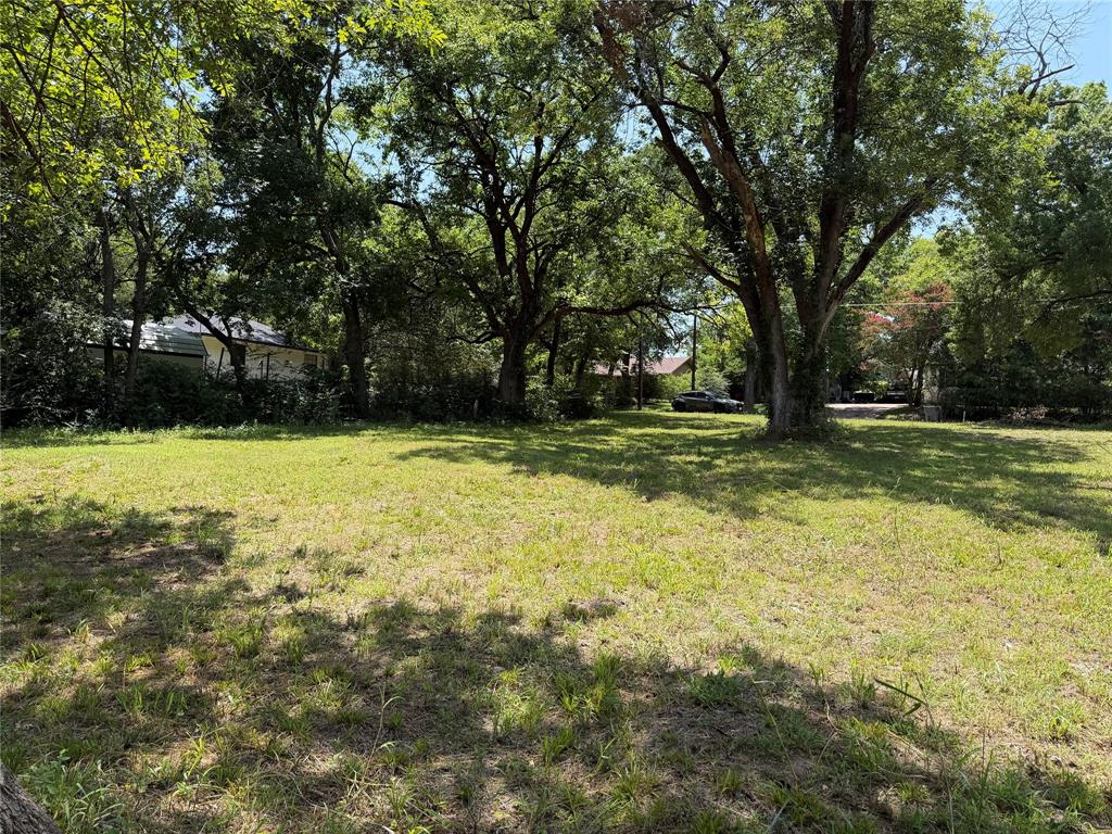 901 S Bryant Avenue Property Photo 3