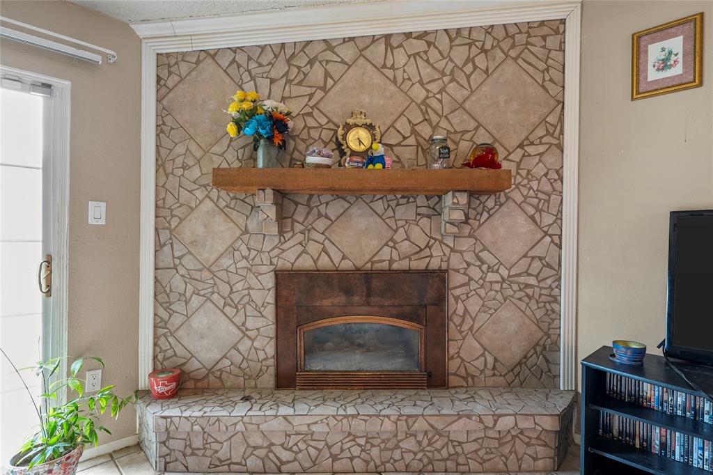 2105 Real Drive Property Photo 5