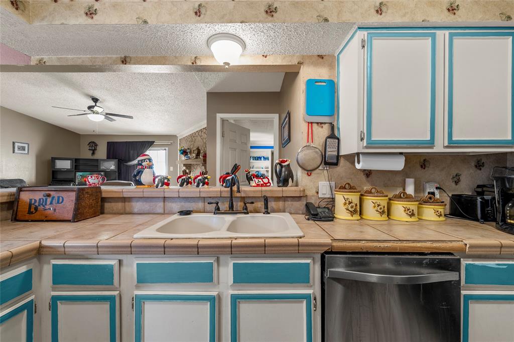 2105 Real Drive Property Photo 13