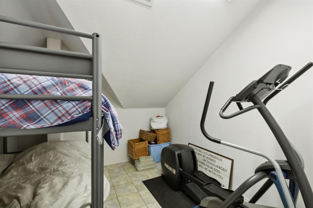 5801 Hathaway Drive Property Photo 22