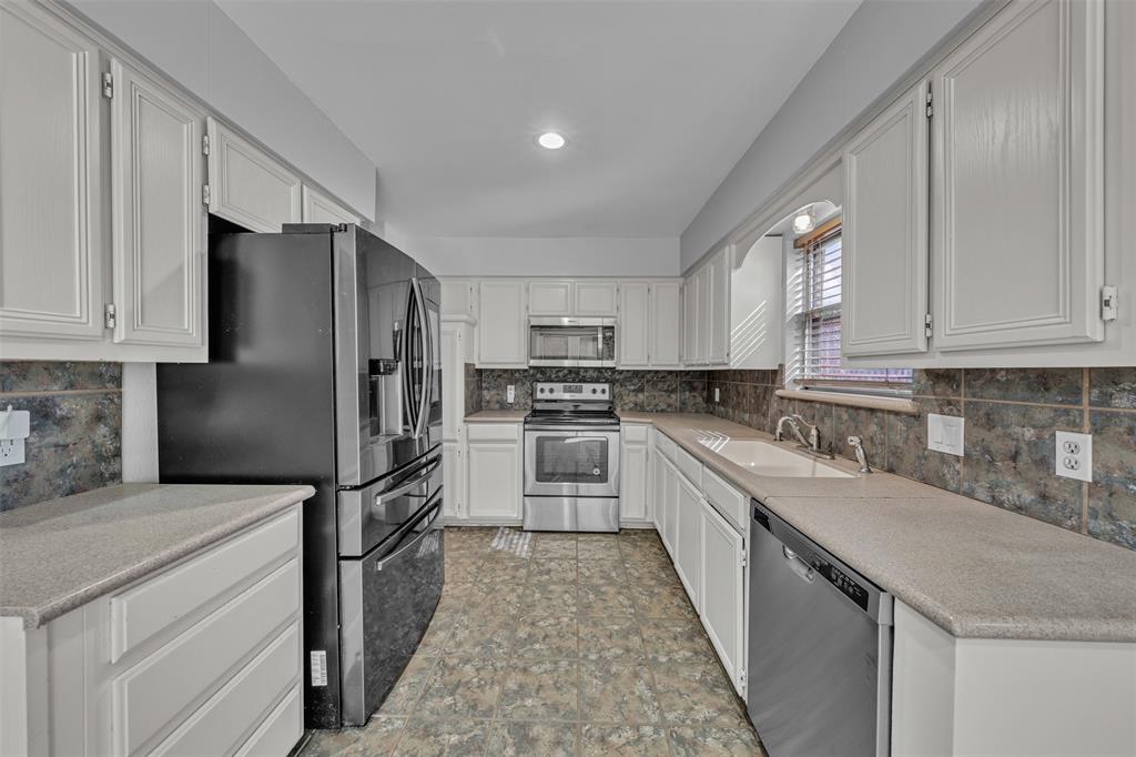 735 Danvers Lane Property Photo 9