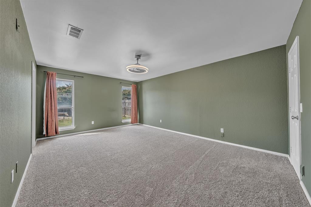 735 Danvers Lane Property Photo 14