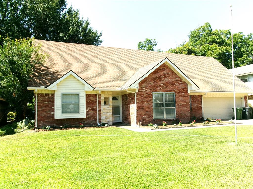 1208 Academy Drive Property Photo 1