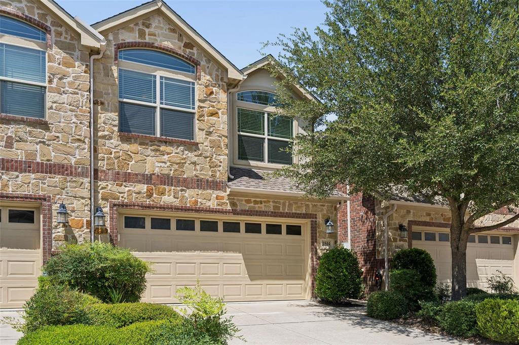 1844 Villa Drive Property Photo 1
