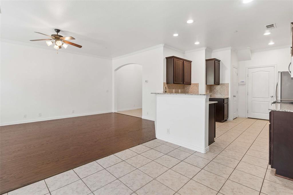 1844 Villa Drive Property Photo 9