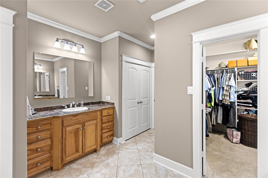633 Durning Road Property Photo 17