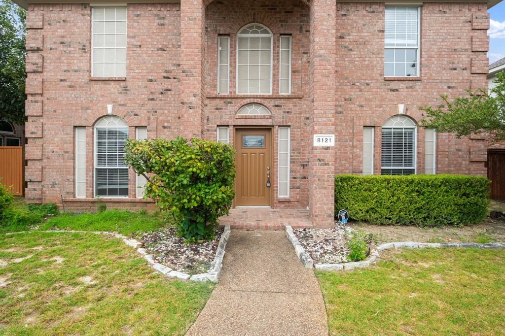 8121 Case Drive Property Photo 4