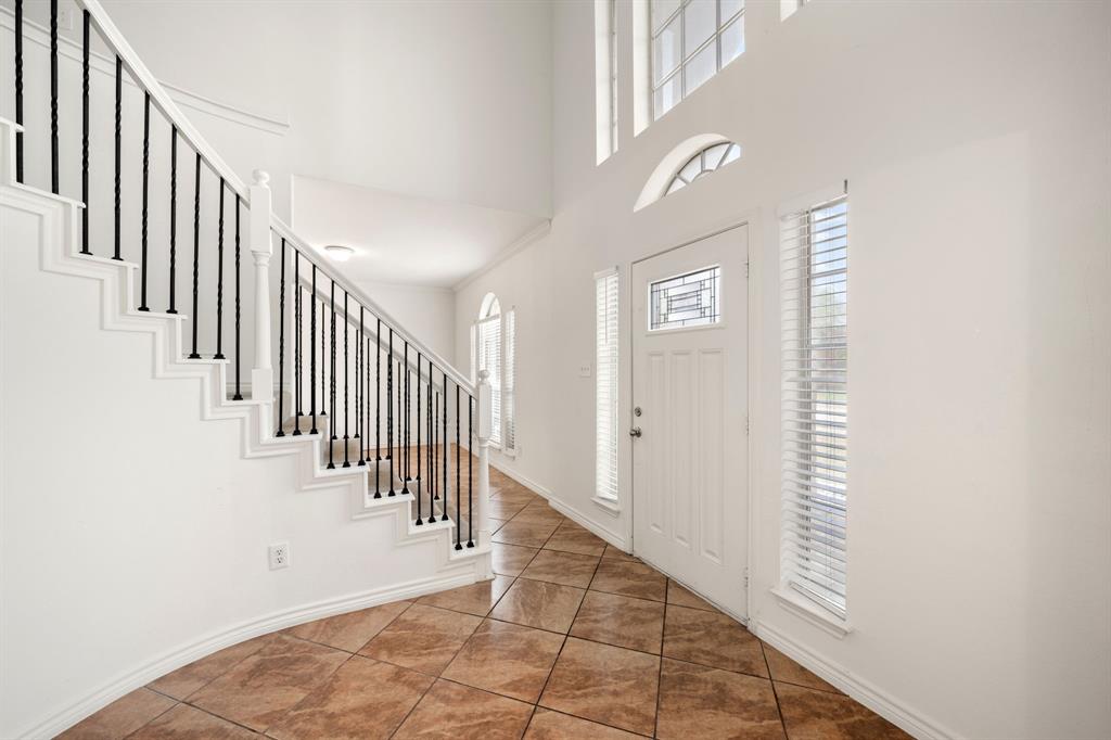 8121 Case Drive Property Photo 6