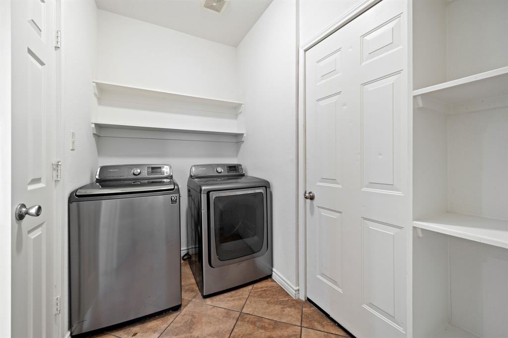 8121 Case Drive Property Photo 16
