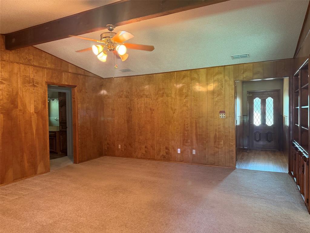 1016 Cliff Drive Property Photo 3