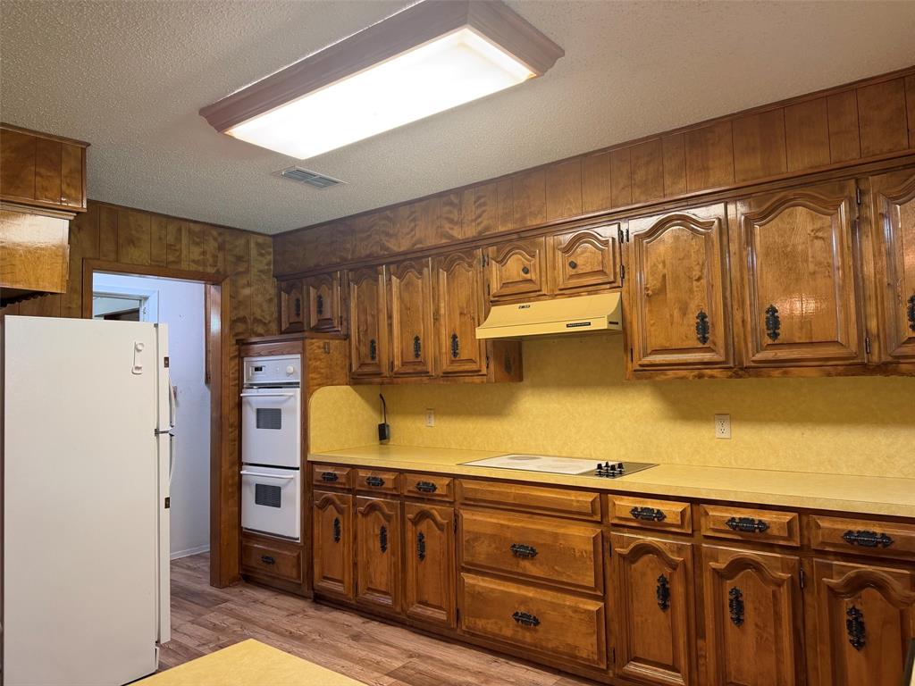 1016 Cliff Drive Property Photo 10