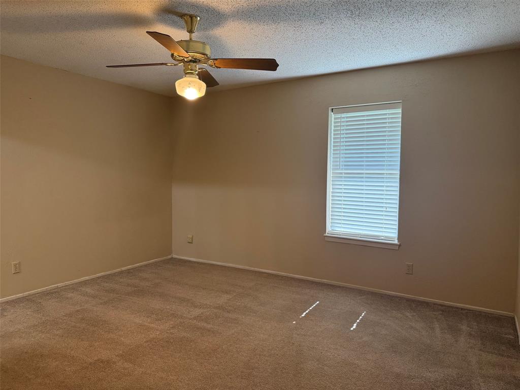 1016 Cliff Drive Property Photo 11