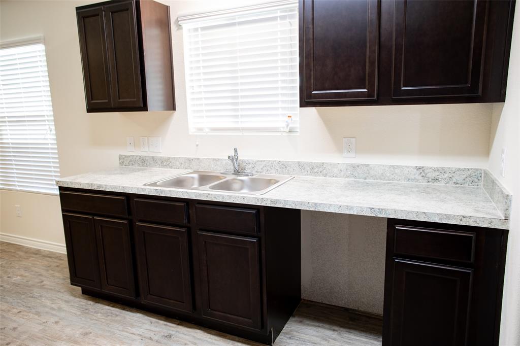 1602 Bobolink Drive Property Photo 3
