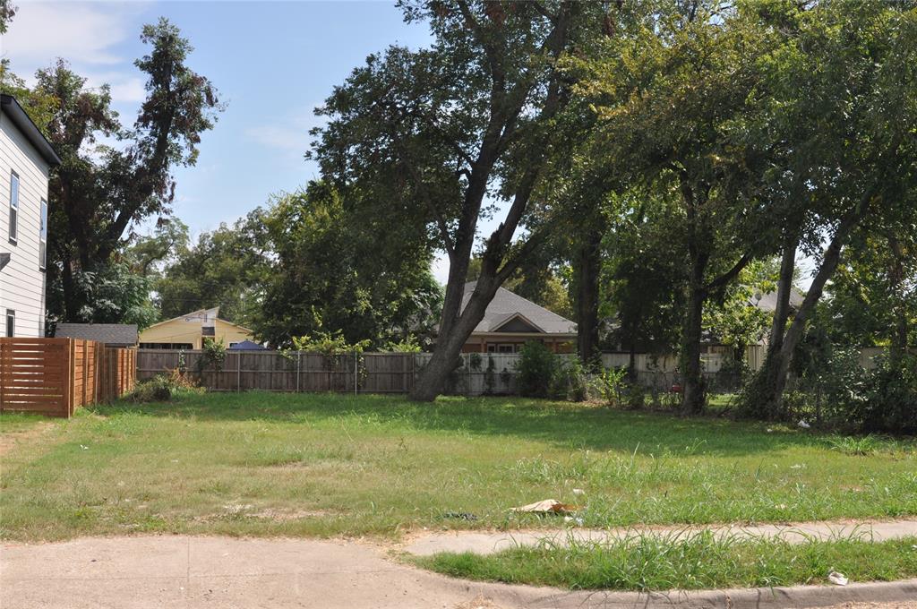 3520 Carl Street Property Photo 7