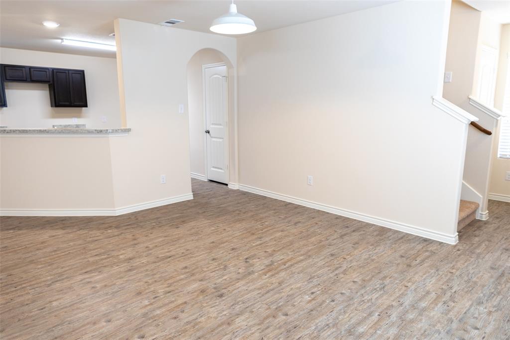 3206 Robin Road Property Photo 5