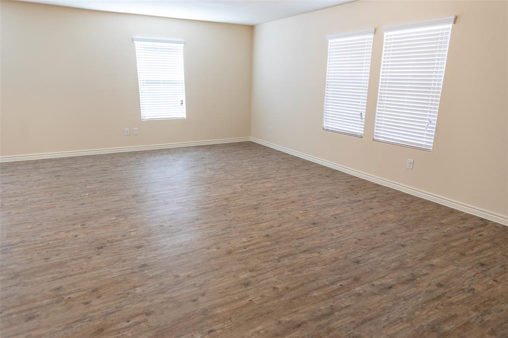 3206 Robin Road Property Photo 7