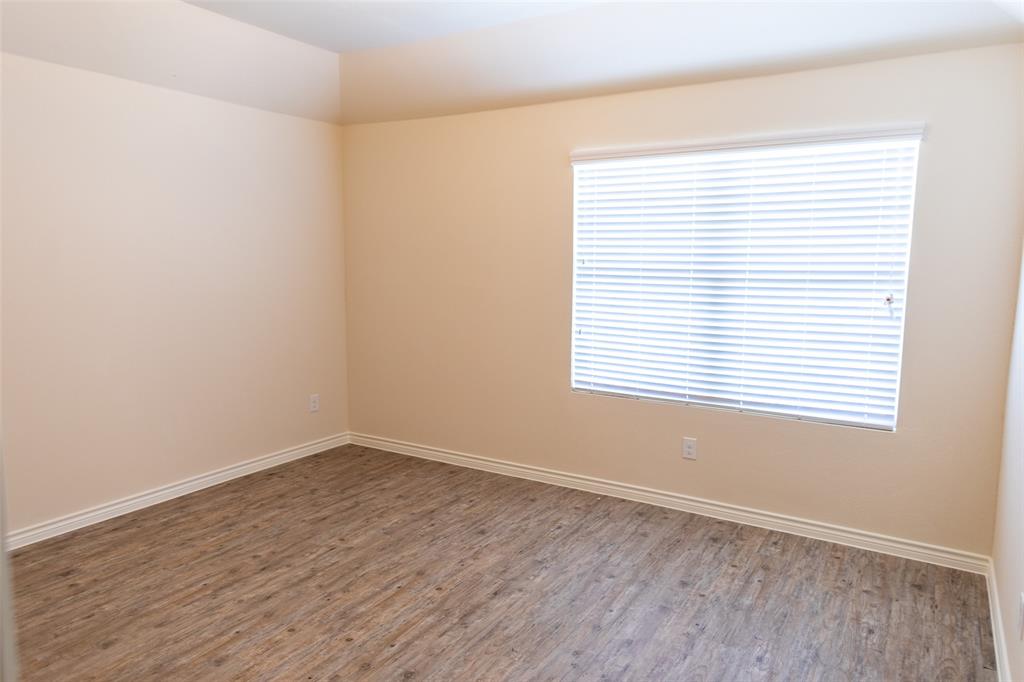 3206 Robin Road Property Photo 9