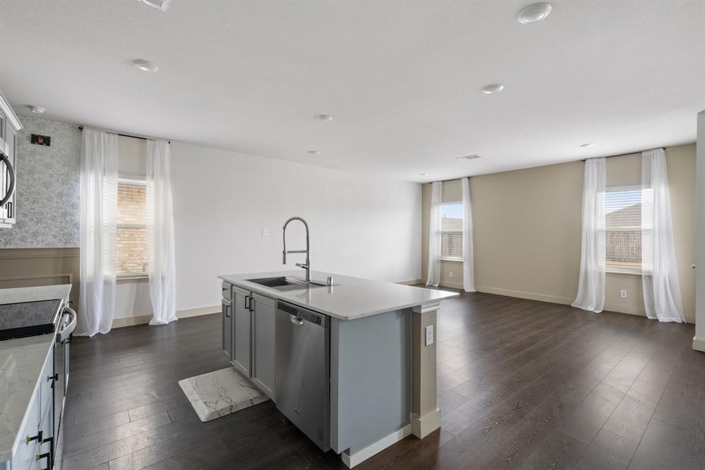 1294 Delmita Drive Property Photo 8