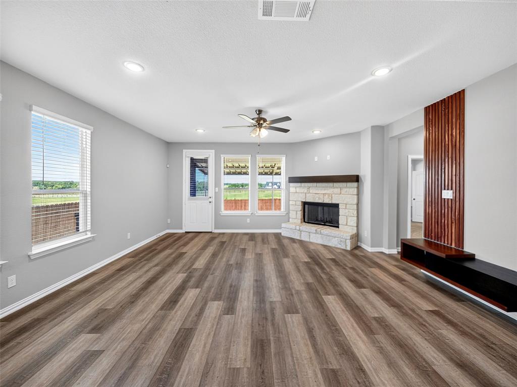 801 Taliaferro Trail Property Photo 9