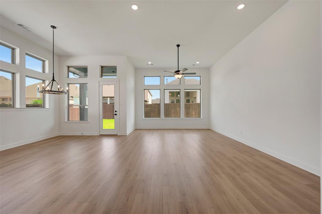 4216 Silver Spur Court Property Photo 11