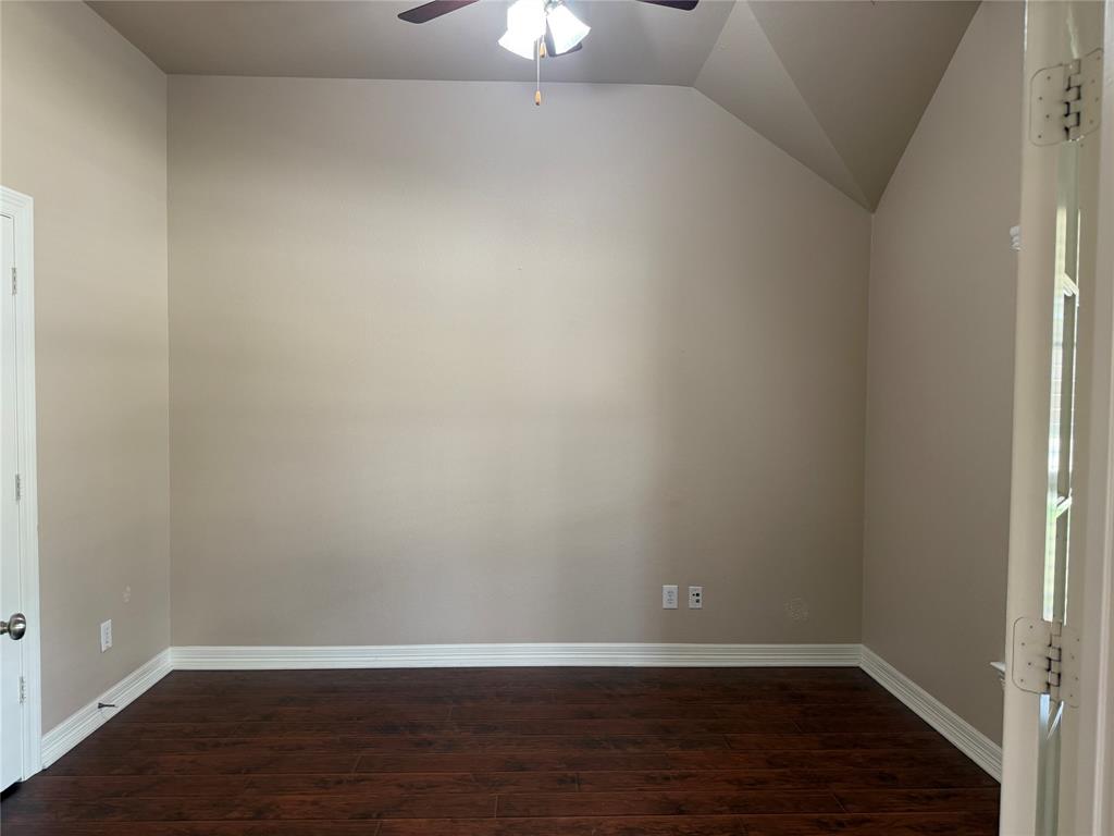 9638 Castlerock Trail Property Photo 8