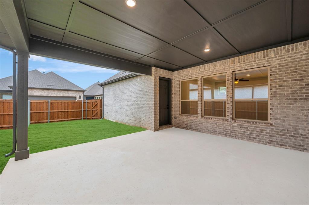 2086 Spotted Fawn Drive Property Photo 2