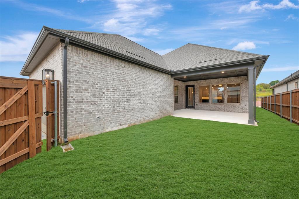 2086 Spotted Fawn Drive Property Photo 5