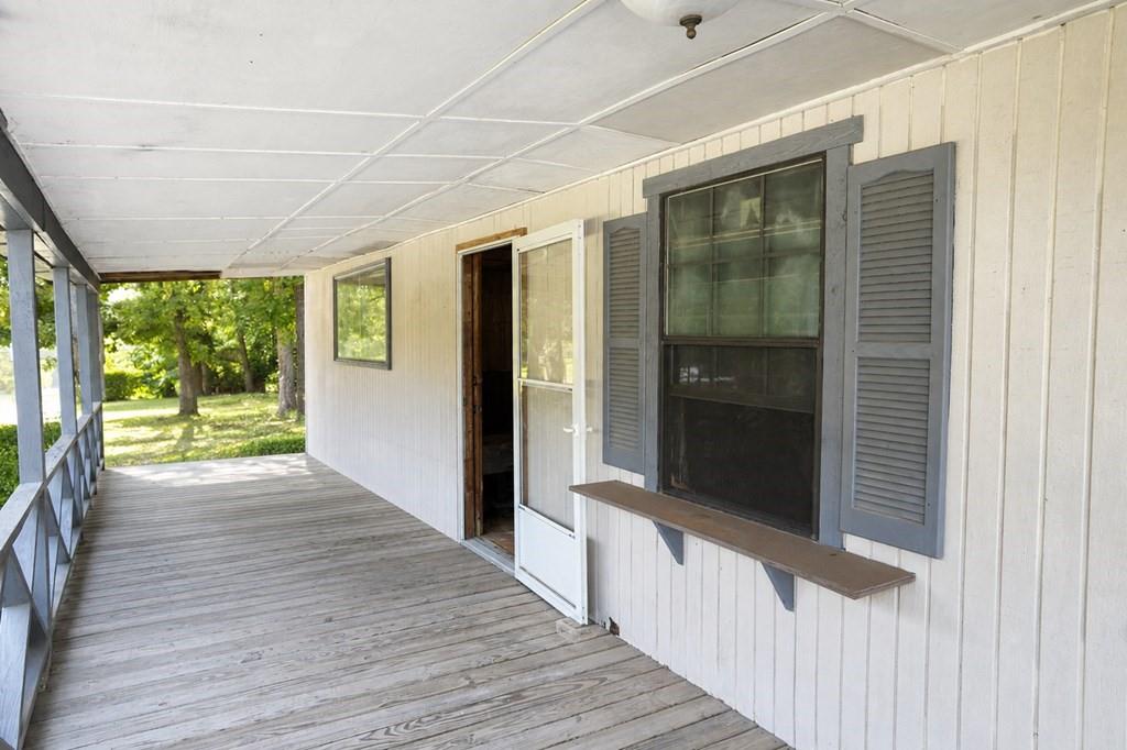124 W Cedar Lane Property Photo 8