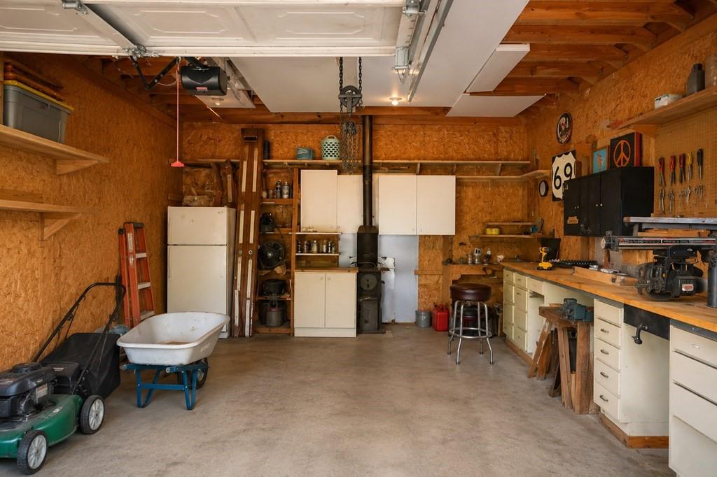 124 W Cedar Lane Property Photo 9
