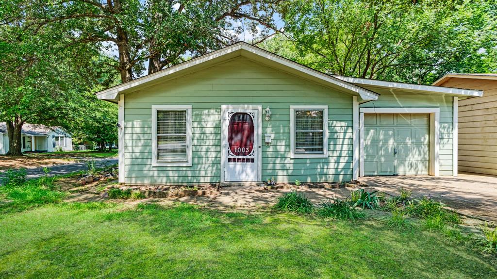 1003 15th Street Property Photo 1