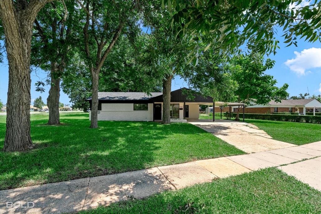 3308 Black Lake Circle Property Photo 3