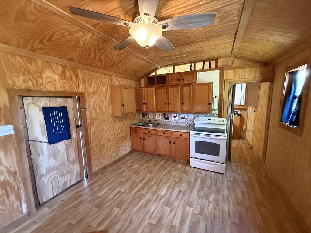 1362 Woodridge Property Photo 15