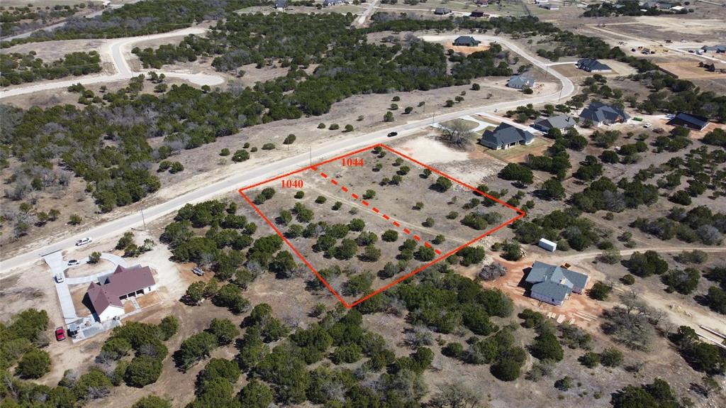 1044 Cedar Hill Drive Property Photo 4