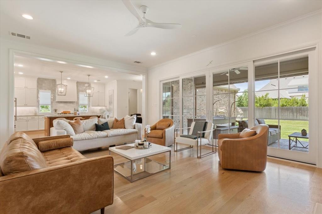 14019 Rw Court Property Photo 8