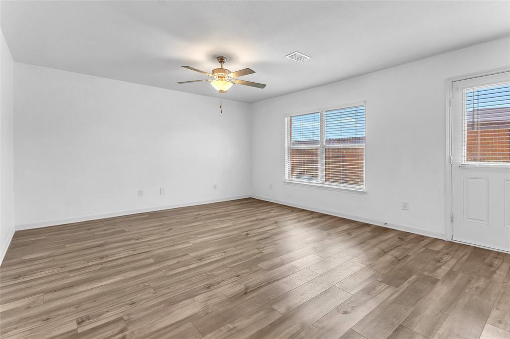 3083 Chillingham Drive Property Photo 3