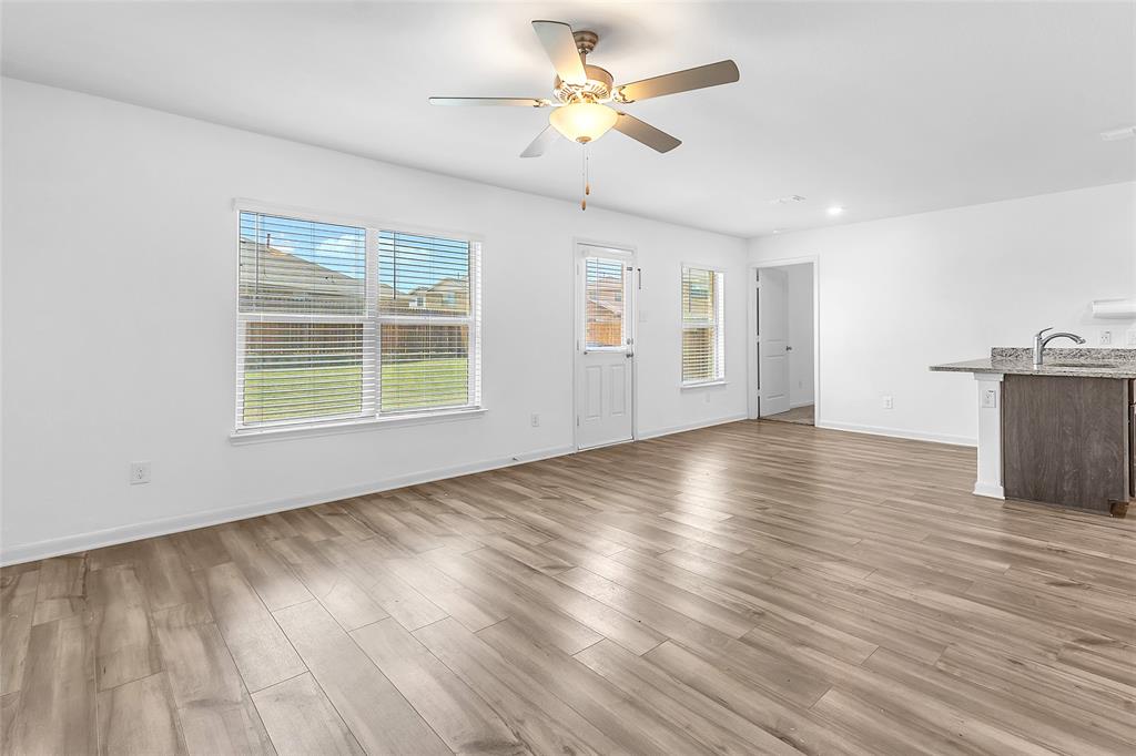3083 Chillingham Drive Property Photo 4
