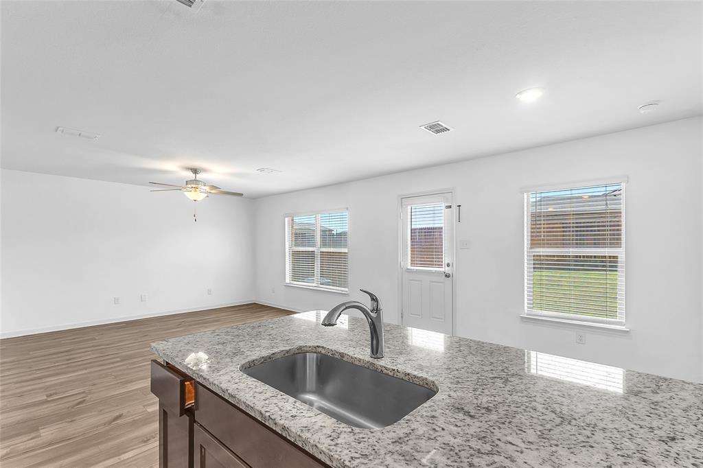 3083 Chillingham Drive Property Photo 9