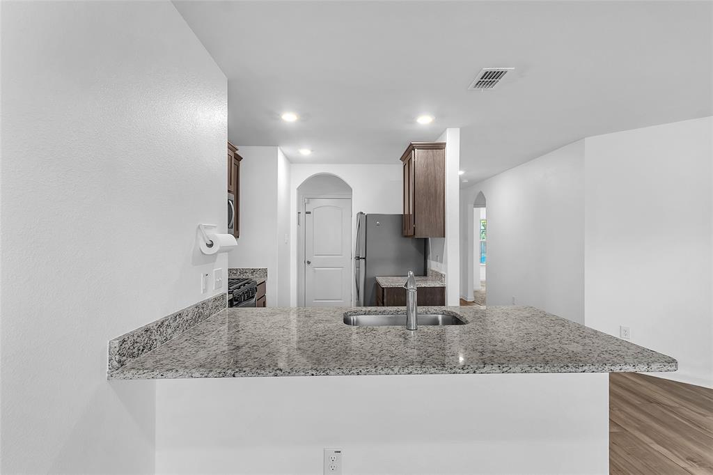 3083 Chillingham Drive Property Photo 11