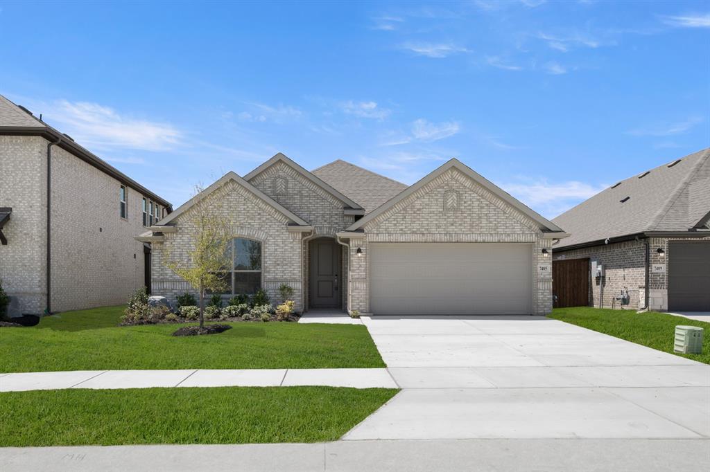 7405 Lavender Lane Property Photo 1
