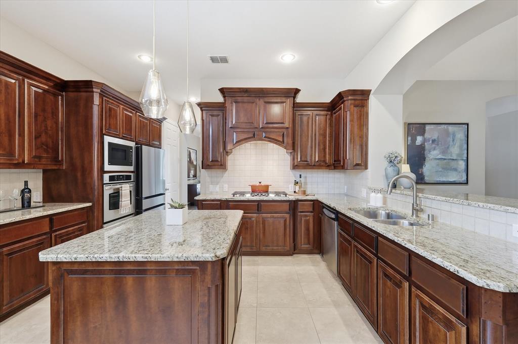 901 Foxworth Court Property Photo 11