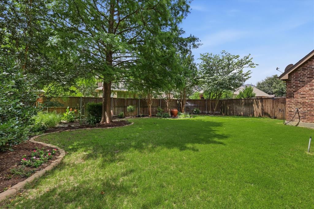 901 Foxworth Court Property Photo 18