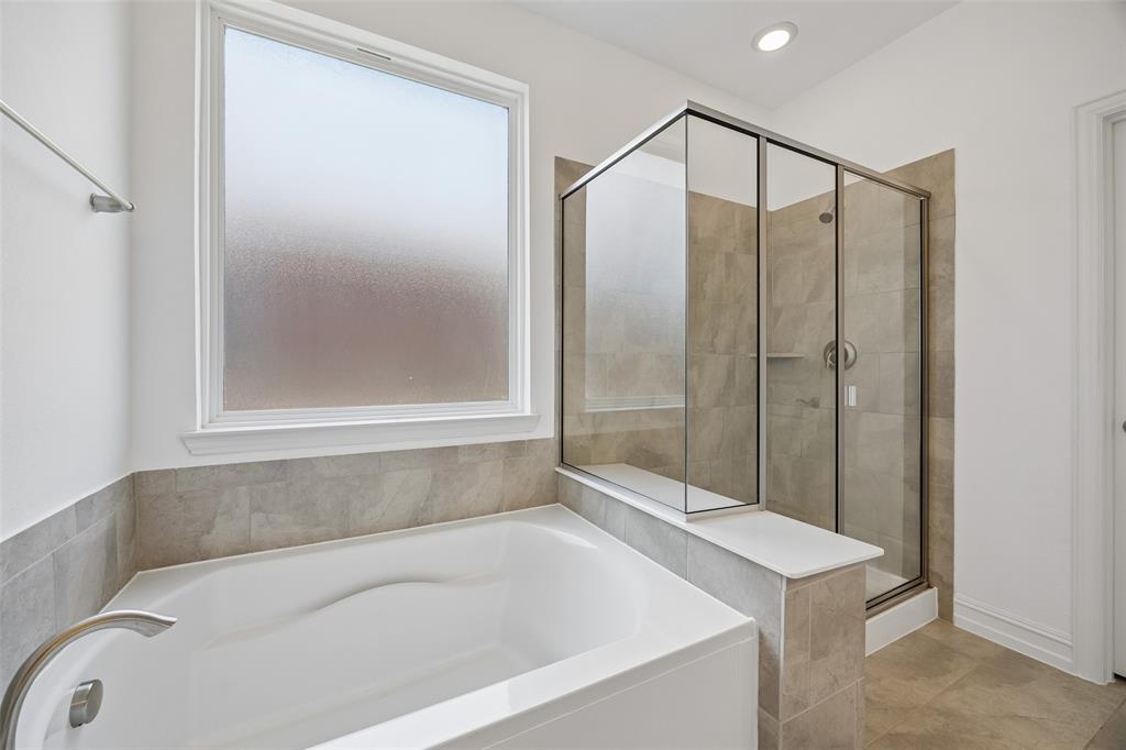 2909 Barnsley Drive Property Photo 14