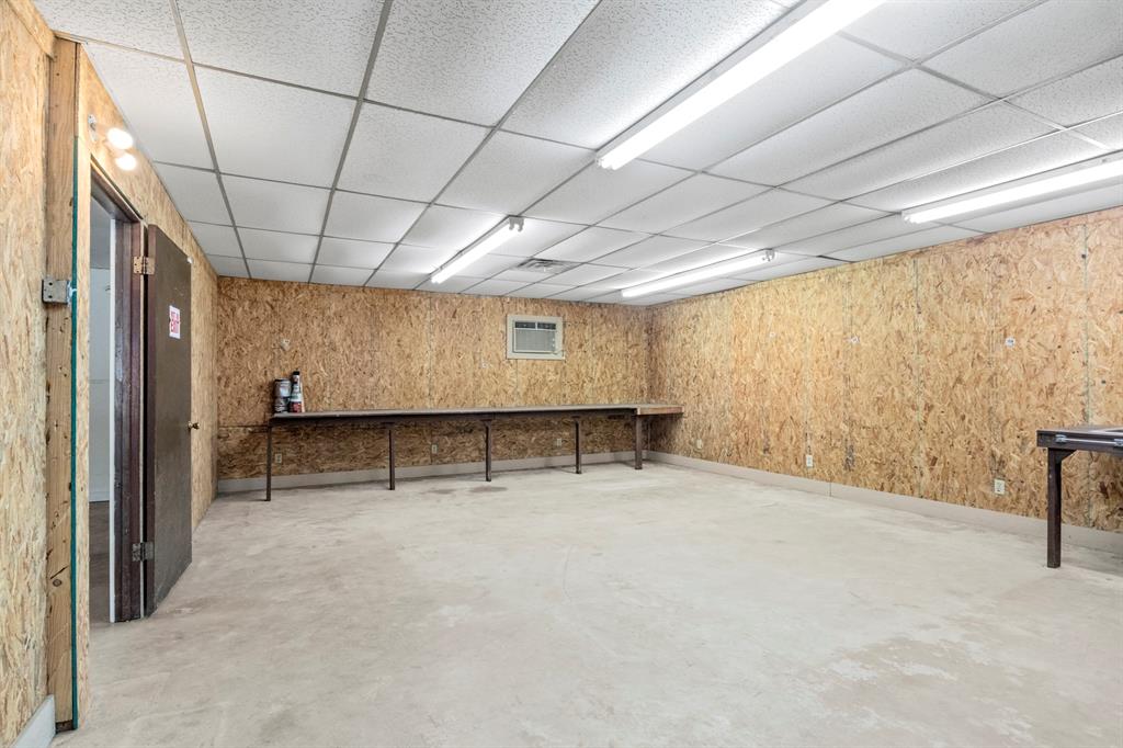 450 S Hwy 259 Property Photo 10