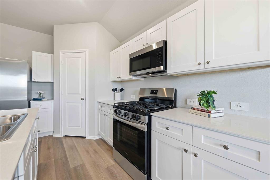 225 Mlm Parkway Property Photo 6