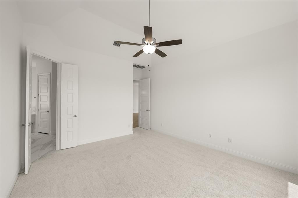 2662 Hot Springs Drive Property Photo 14