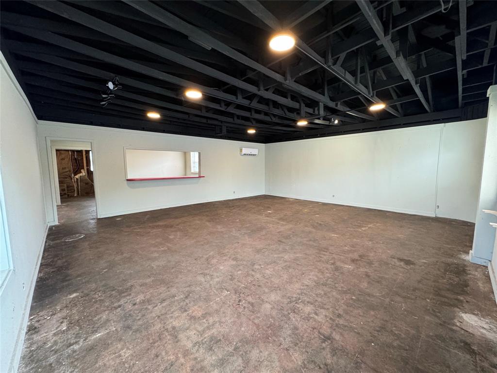 1307 Conrad Hilton Boulevard Property Photo 6