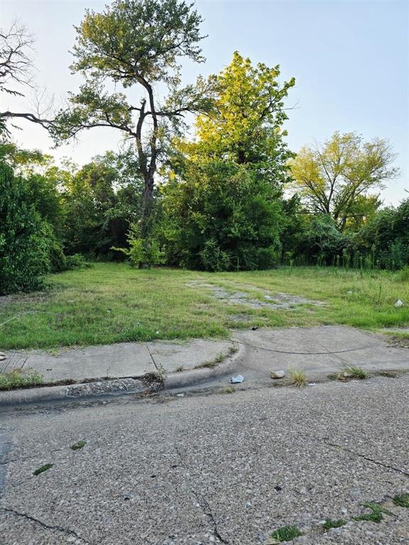 2511 Saint Clair Drive Property Photo 1