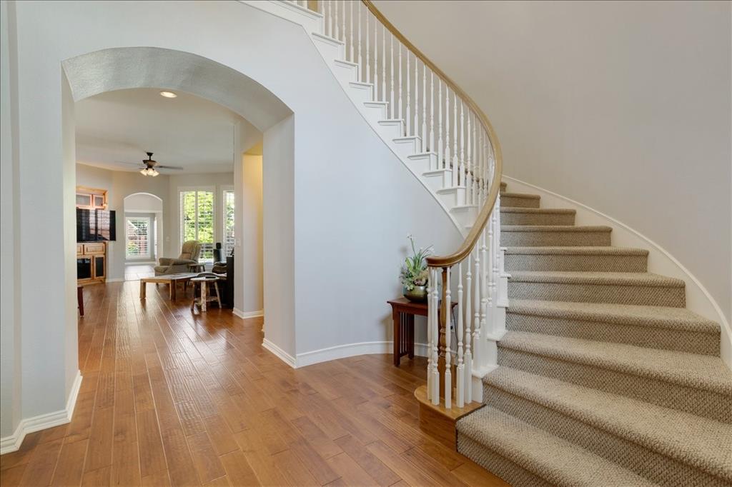 507 Hunters Creek Court Property Photo 6