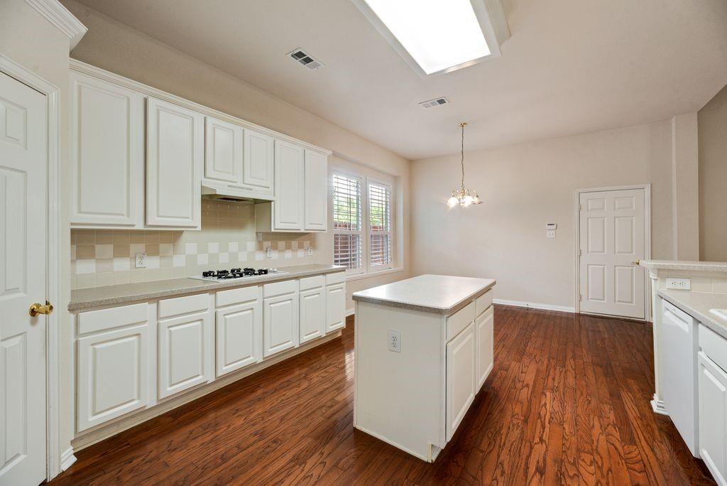 11781 Humberside Drive Property Photo 11