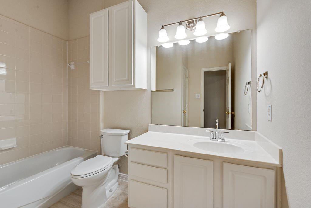 11781 Humberside Drive Property Photo 21